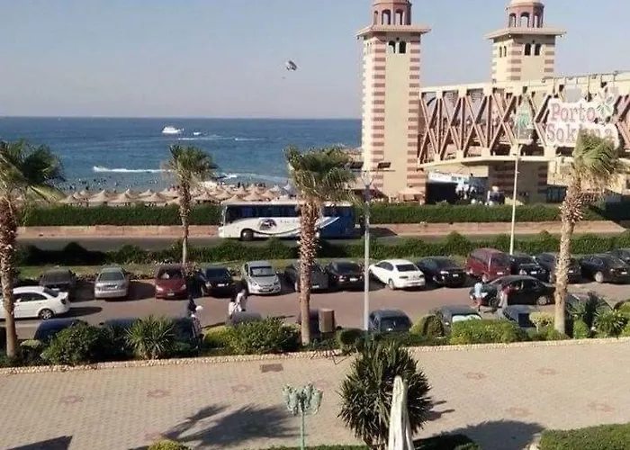 شقة شاليهات ابراج بورتو السخنة للعائلات *